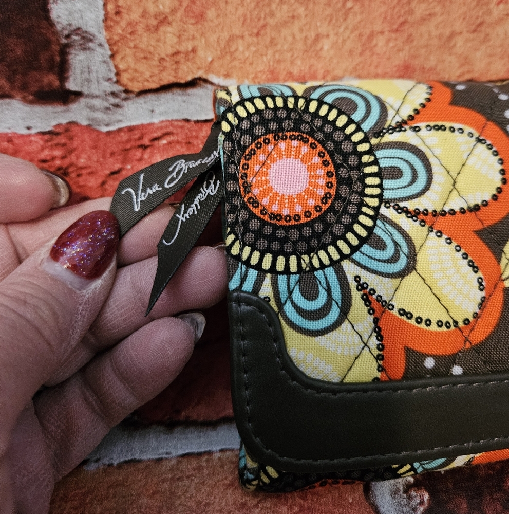 #571-Vera Bradley- Retired "Flower Shower" Pattern Quilted Wallet - Picture 5 of 9